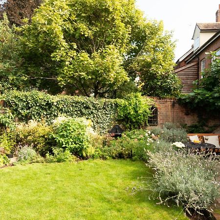 Miller Cottage A Luxury 1550'S Cottage In The Historic Centre Of Saffron Walden Eksteriør bilde
