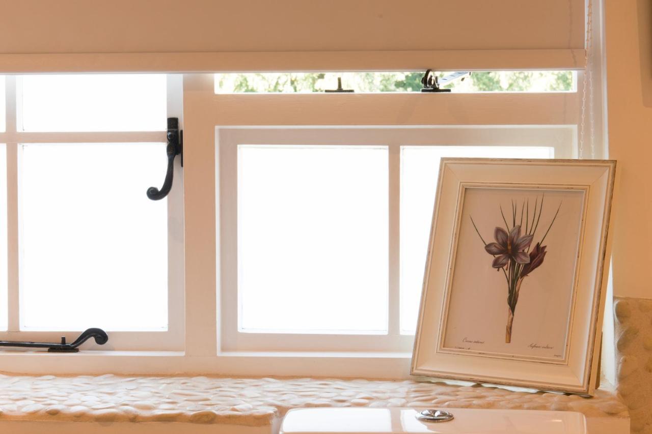 Miller Cottage A Luxury 1550'S Cottage In The Historic Centre Of Saffron Walden Eksteriør bilde
