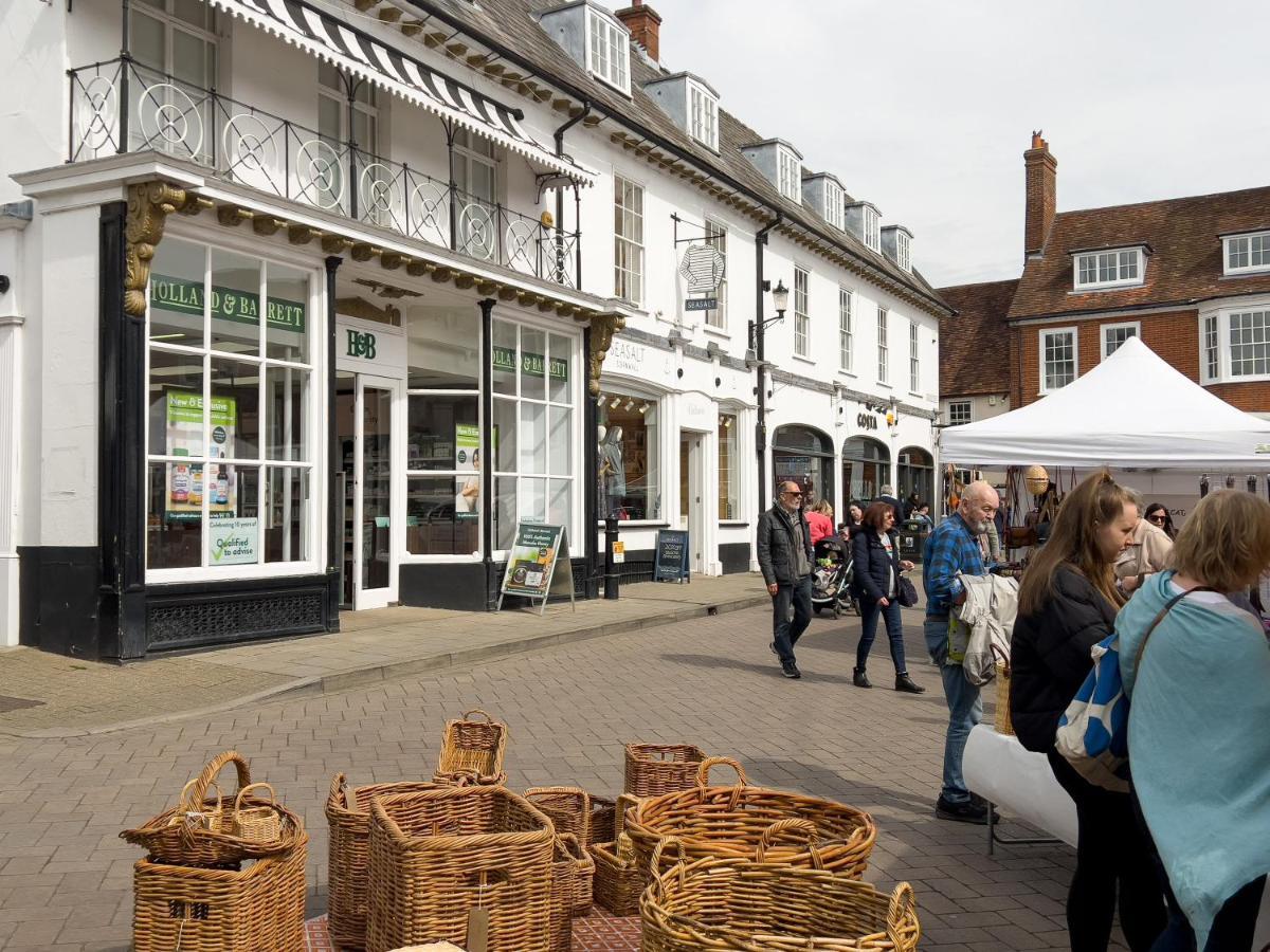 Miller Cottage A Luxury 1550'S Cottage In The Historic Centre Of Saffron Walden Eksteriør bilde